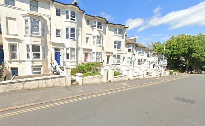 1 bed property, in 28A Chatham Place, £149,000