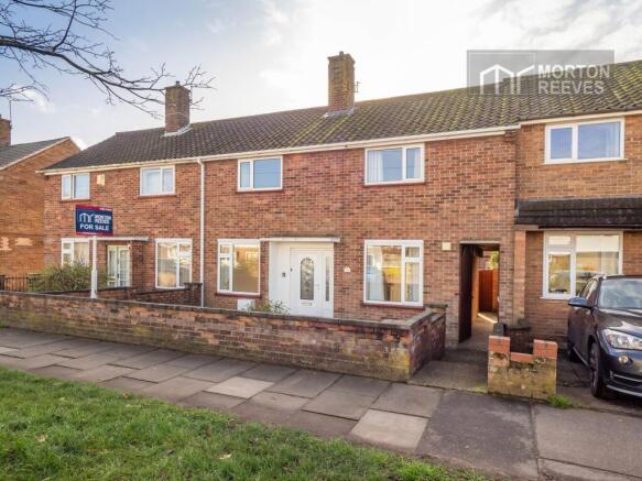3 bed property, in Salhouse Road, £240,000