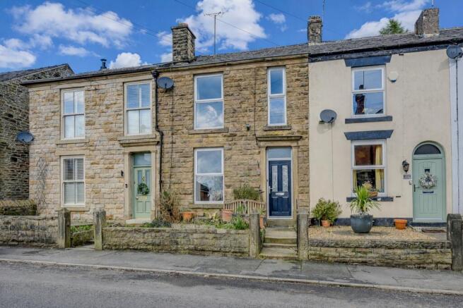 3 bed property, in Wellington Road, £260,000