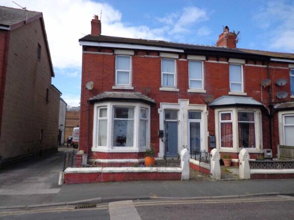 Land, in Nutters Road, £99,950