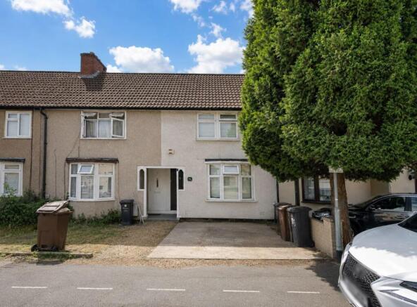 2 bed property, in 185 Rugby Road, £250,000