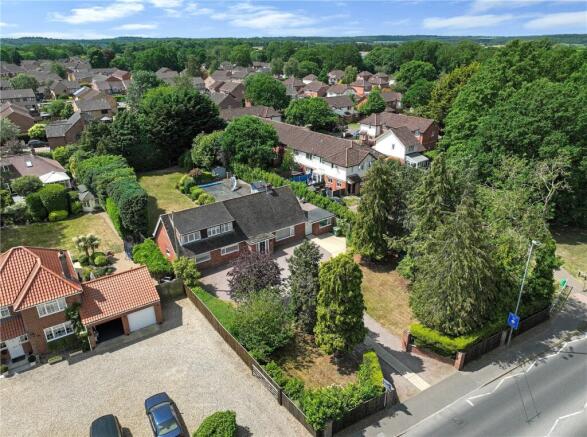 6 bed property, in Fakenham Road, £650,000