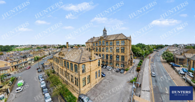 1 bed property, in Byron Halls, £40,000