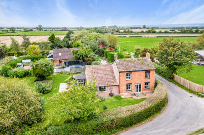 4 bed property, in Saltmoor, £750,000