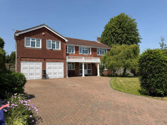 4 bed property, in Hawksdown, £925,000