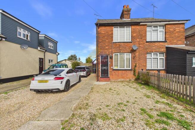 3 bed property, in Coggeshall Road, £300,000