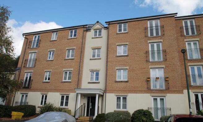 1 bed property, in Clos Gwaith Dur, £85,000