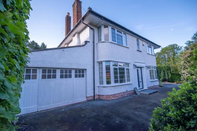 2 bed property, in Trefynant Park, £299,950