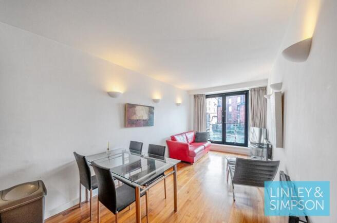 1 bed property, in The Quays, £135,000