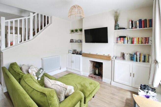 2 bed property, in Alford Street, £140,000