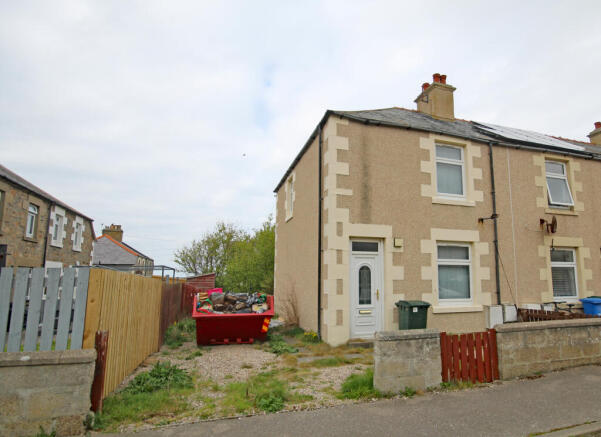 2 bed property, in 1 Craigview Road, £89,000