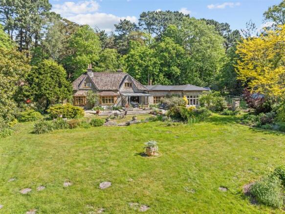 4 bed property, in Carey, £1,175,000