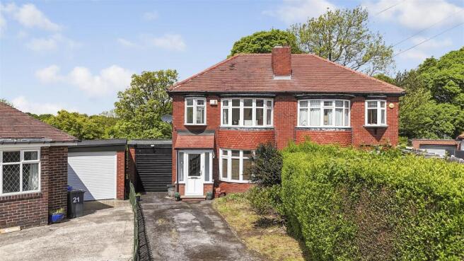 3 bed property, in Headland Drive, £400,000