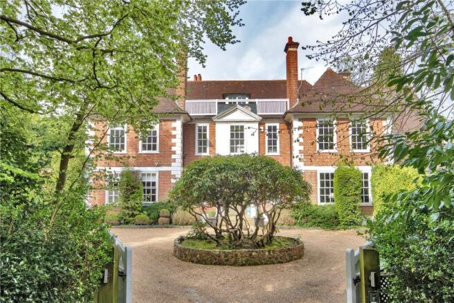 5 bed property, in Frant Road, £2,145,000