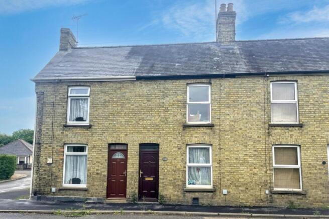 3 bed property, in Ely Road, £170,000