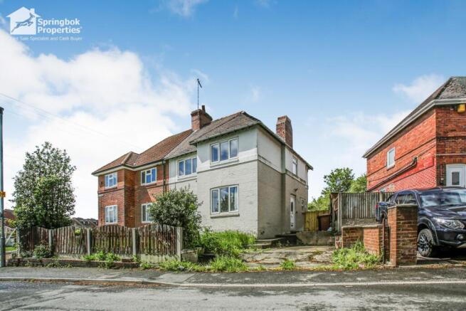 3 bed property, in Saxon Mount, £145,000