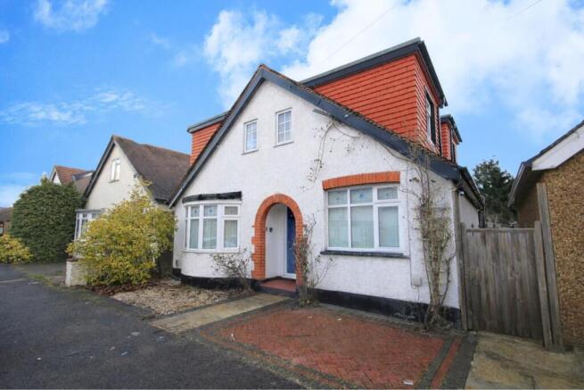 4 bed property, in Marlborough Road, £575,000