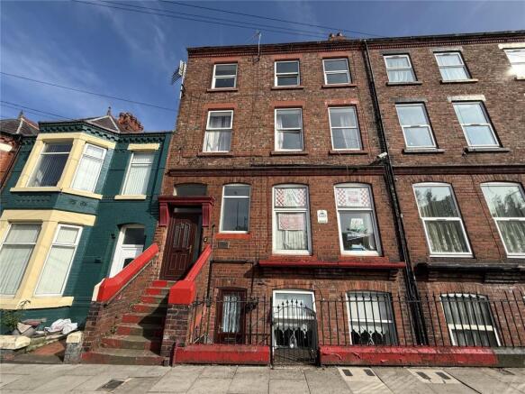 8 bed property, in Arkles Lane, £350,000
