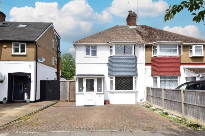 3 bed property, in Hillingdon Road, £629,950