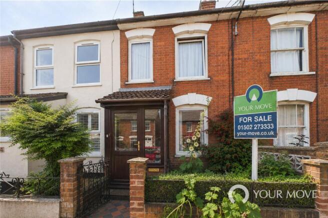 2 bed property, in Alexandra Road, £150,000