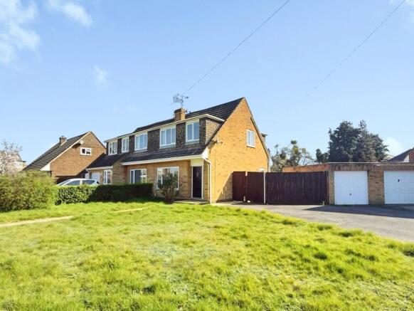 3 bed property, in Robert Way, £450,000