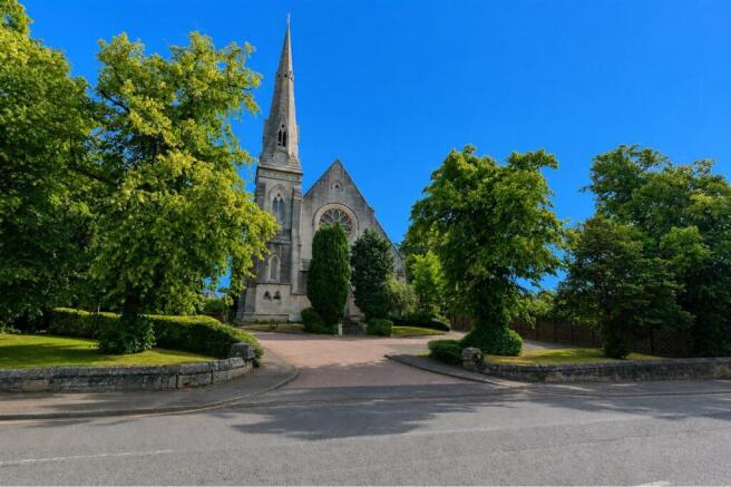 2 bed property, in Auchingramont Court, £169,995