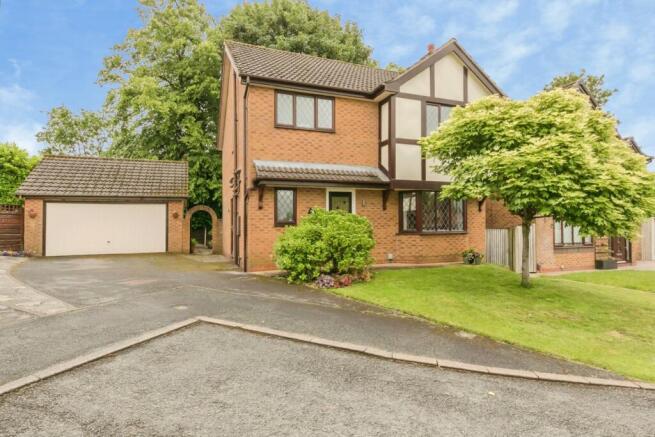 4 bed property, in Cheveley Close, £550,000
