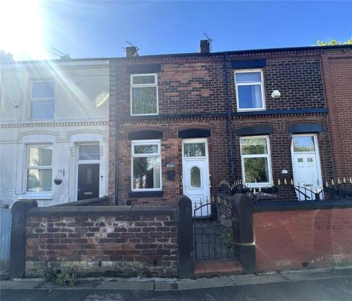 2 bed property, in Broad Oak Road, £83,000