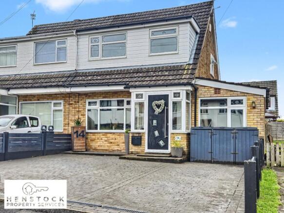 2 bed property, in Chelford Close, £265,000