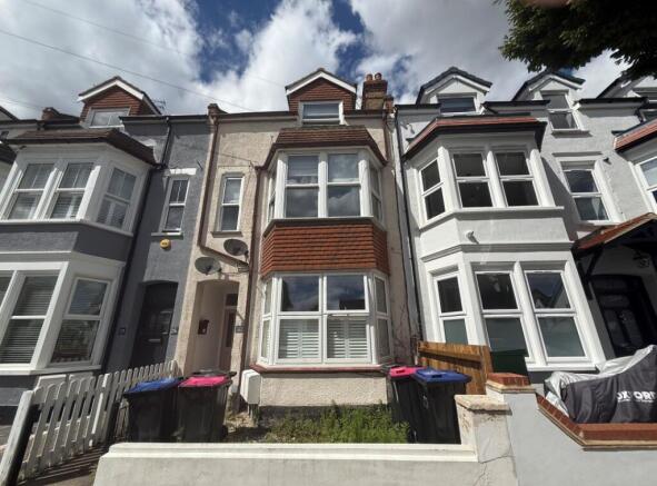 Land, in Freeholds, £1,000