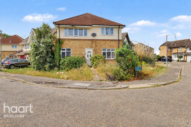 2 bed property, in Charleston Avenue, £170,000