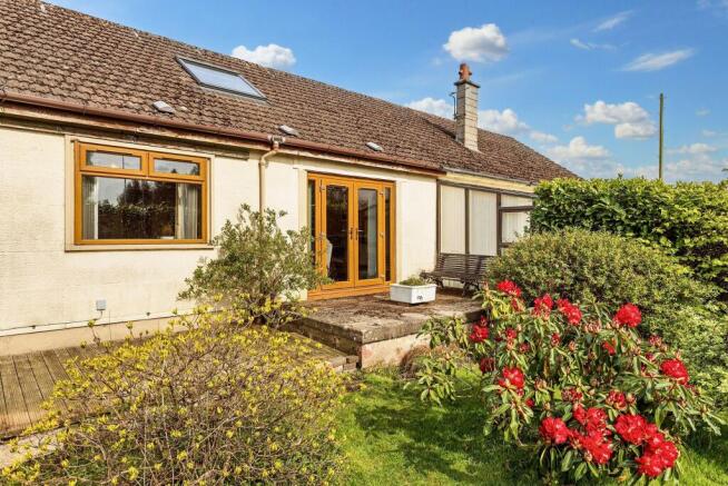 4 bed property, in Mossgiel Cottages, £250,000