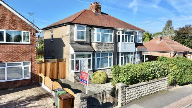 3 bed property, in Stavordale Road, £190,000