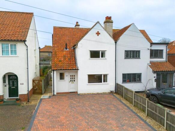 3 bed property, in Common Lane, £325,000