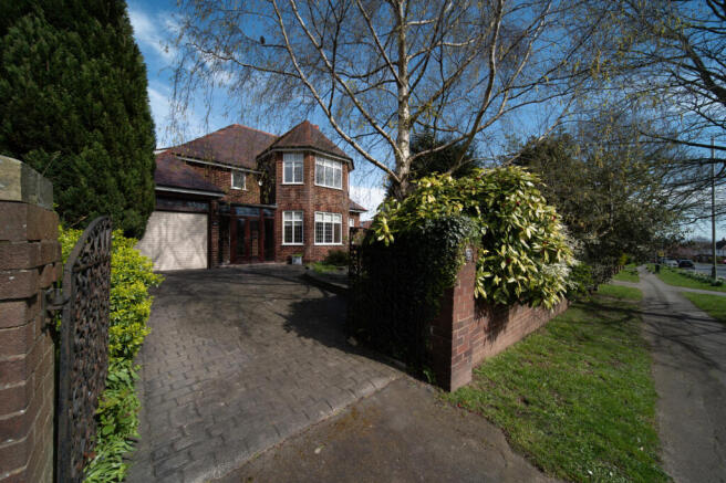 3 bed property, in Dowbridge, £360,000