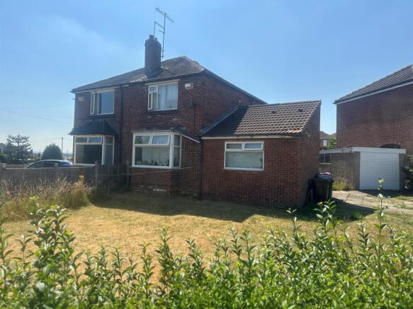 3 bed property, in Leasegate Road, £190,000