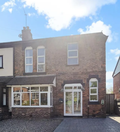 4 bed property, in Wellington Road, £425,000
