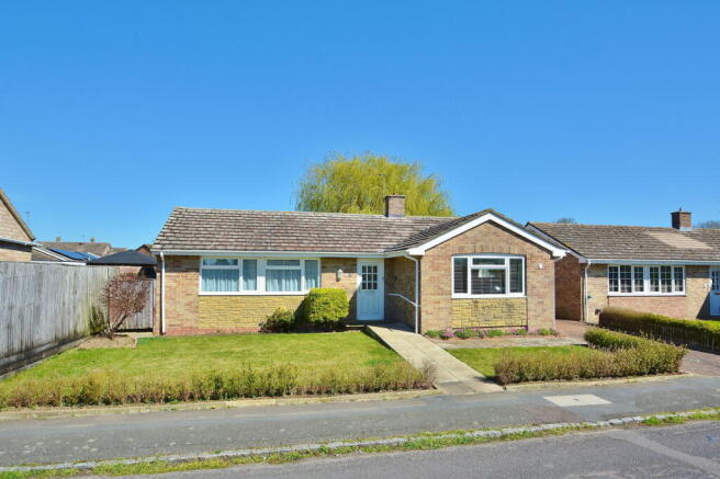 3 bed property, in Fairfax Road, £465,000