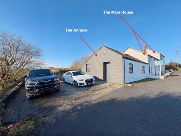 3 bed property, in Bancycapel, £400,000