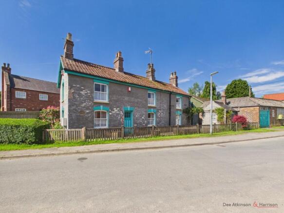 3 bed property, in Back Street, £250,000