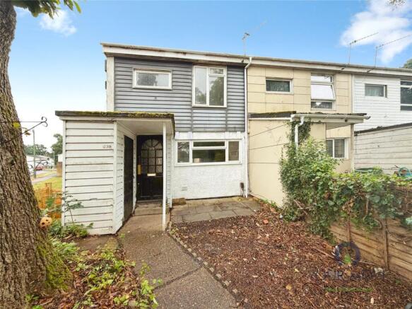 2 bed property, in Bicknor Road, £180,000
