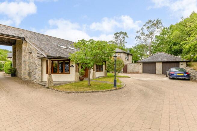 3 bed property, in Rural barn conversion, £550,000