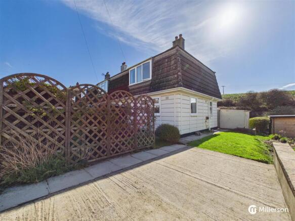 3 bed property, in Budnic, £260,000