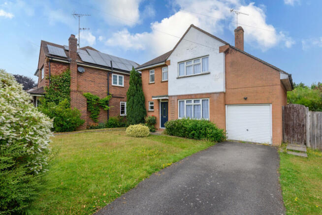3 bed property, in Hyde Green, £1,000,000