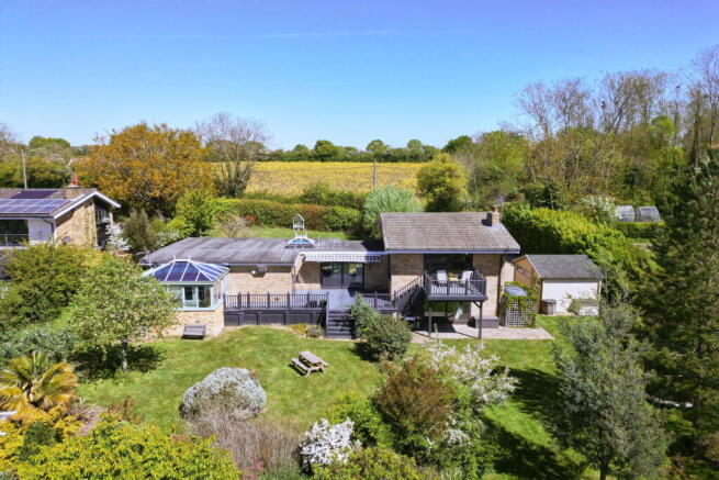 4 bed property, in Charsfield, £725,000