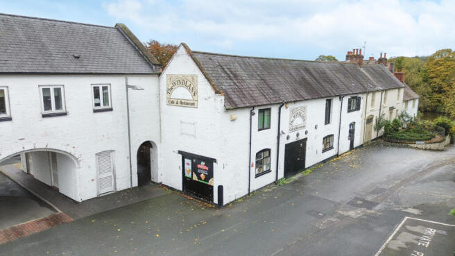 3 bed property, in Severn Side, £325,000