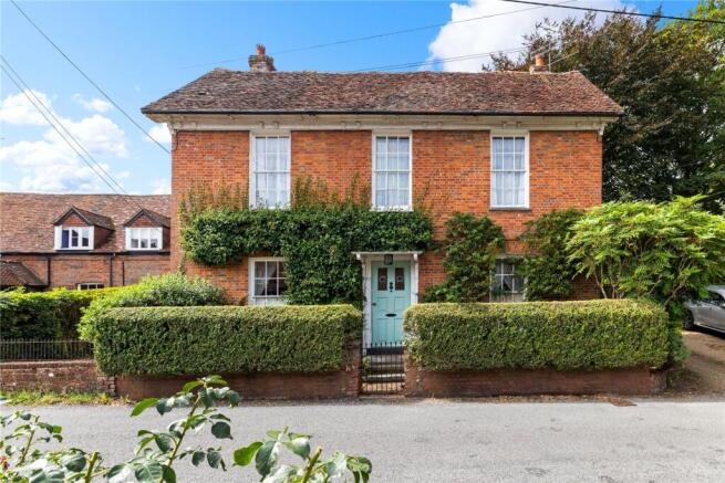 4 bed property, in Dippenhall Street, £750,000
