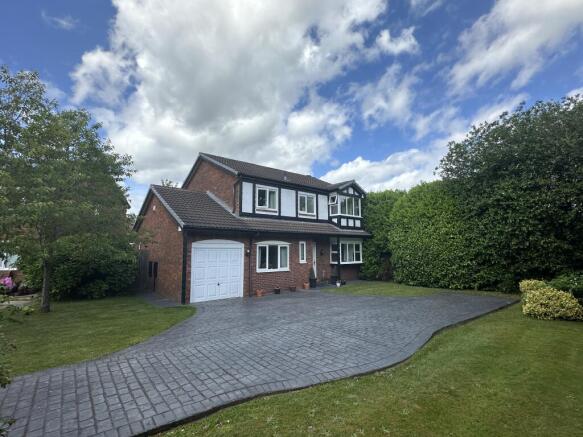 4 bed property, in Penmark Close, £375,000