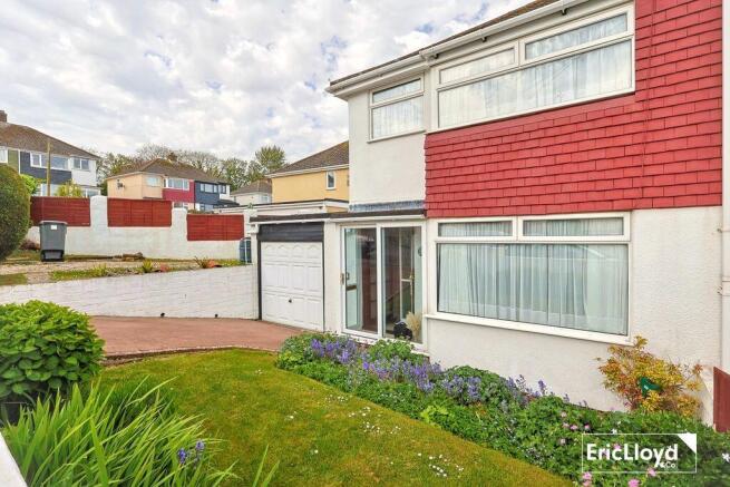 3 bed property, in Wishings Road, £260,000