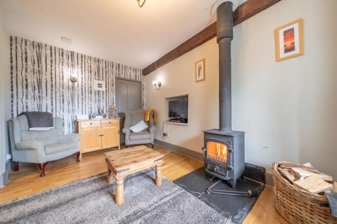 2 bed property, in Croft Side Cottage, £345,000